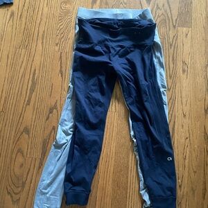 Lot of Gap Fit Leggings size medium